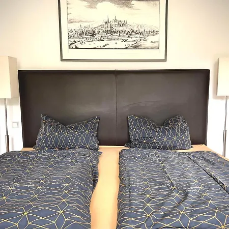 Apartamento Stadtnah Und Ruhig