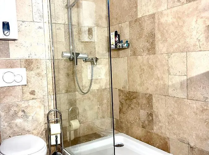 Appartement Stadtnah Und Ruhig